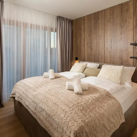 Hillside Panorama * دولني كوبين