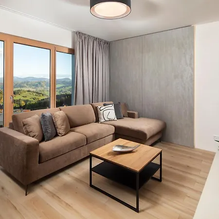 Hillside Panorama Apartment *