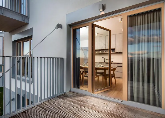 아파트 Hillside Panorama *