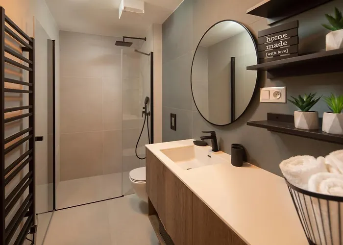 아파트 Hillside Panorama *