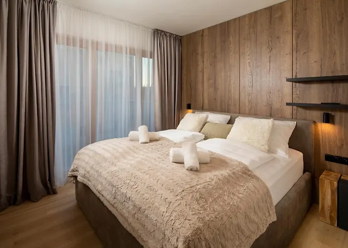 Hillside Panorama * 돌니 쿠빈