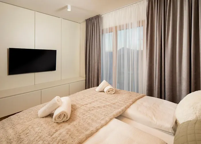 Hillside Panorama 아파트