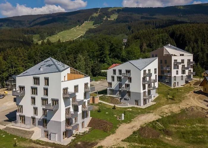 아파트 Hillside Panorama *